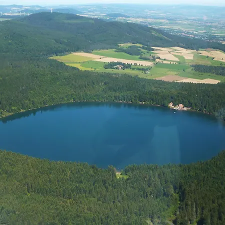 Inclus Avec Terrasse, Jardin Et Parkings, Proche Puy-en-velay Et Chemins De Randonnee. - Fr-1-582-323 بيت للعطل *