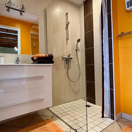 Inclus Avec Terrasse, Jardin Et Parkings, Proche Puy-en-velay Et Chemins De Randonnee. - Fr-1-582-323 Seneujols