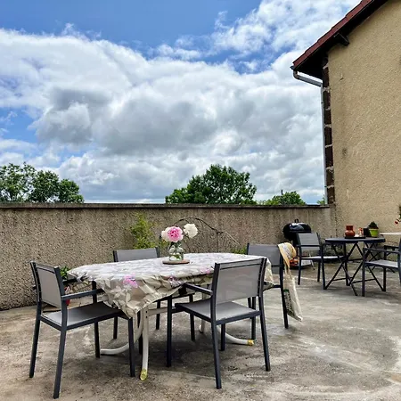 Inclus Avec Terrasse, Jardin Et Parkings, Proche Puy-en-velay Et Chemins De Randonnee. - Fr-1-582-323 بيت للعطل *