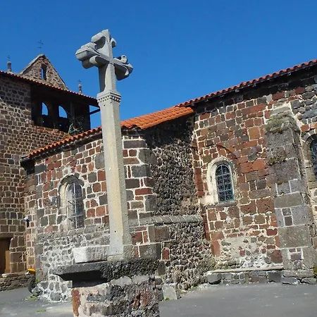 Holiday home Inclus Avec Terrasse, Jardin Et Parkings, Proche Puy-en-velay Et Chemins De Randonnee. - Fr-1-582-323