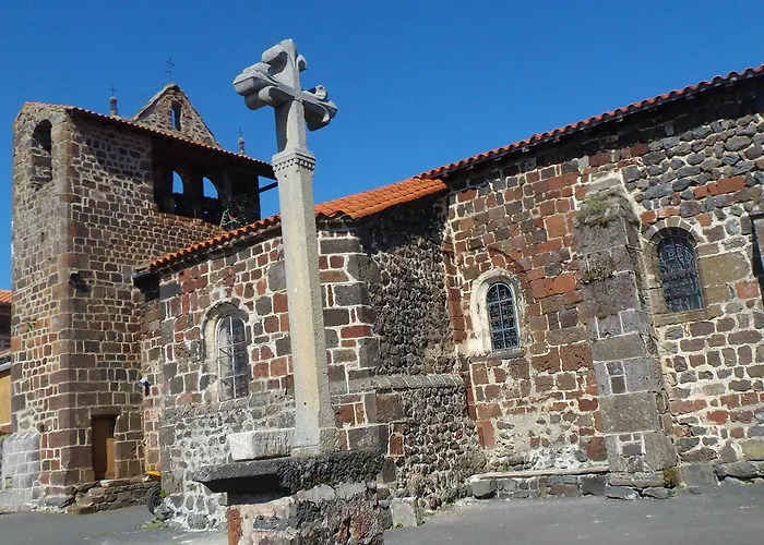 Holiday home Inclus Avec Terrasse, Jardin Et Parkings, Proche Puy-en-velay Et Chemins De Randonnee. - Fr-1-582-323